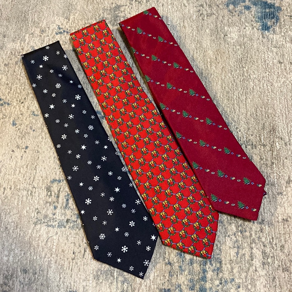 Brooks Brothers holiday tie bundle